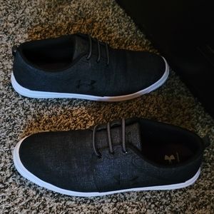Mens UA shoes